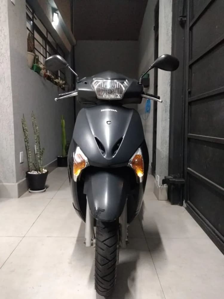 Honda Lead Scooter 2013