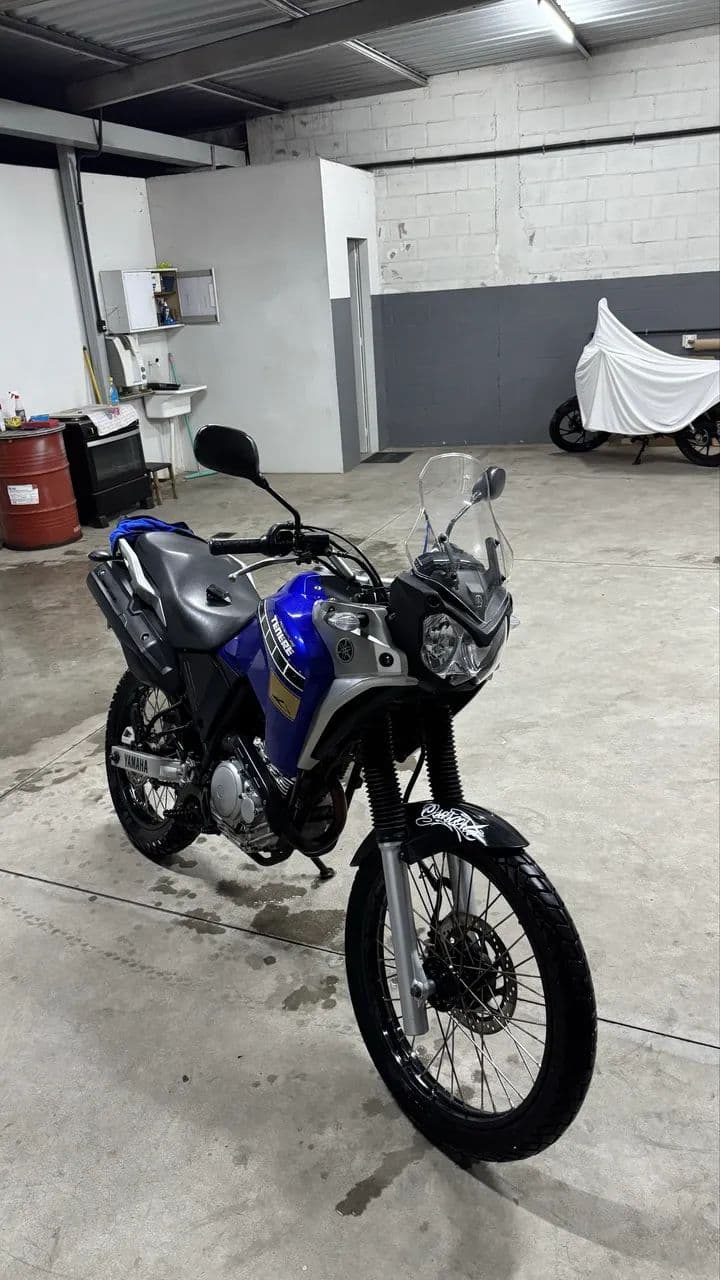 Tenere 250