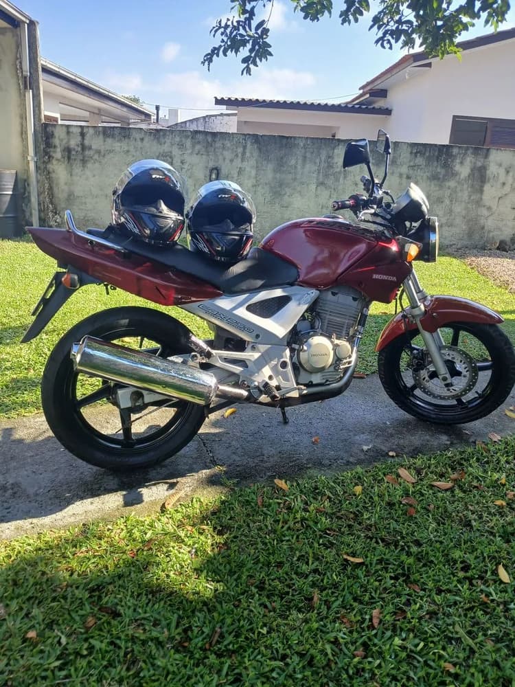 Moto twister 2003 otimo estado