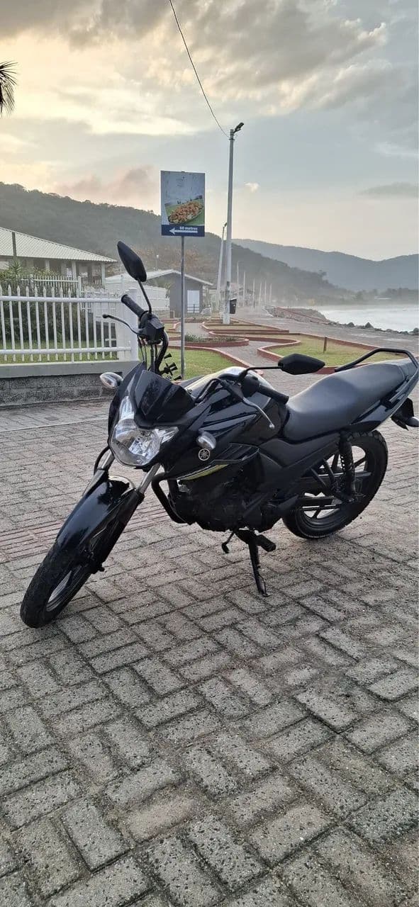 Moto Fazer 150 