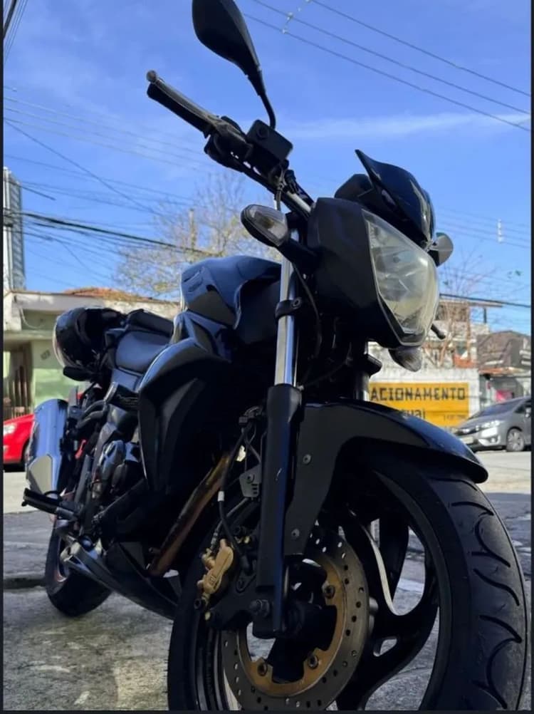 Motos