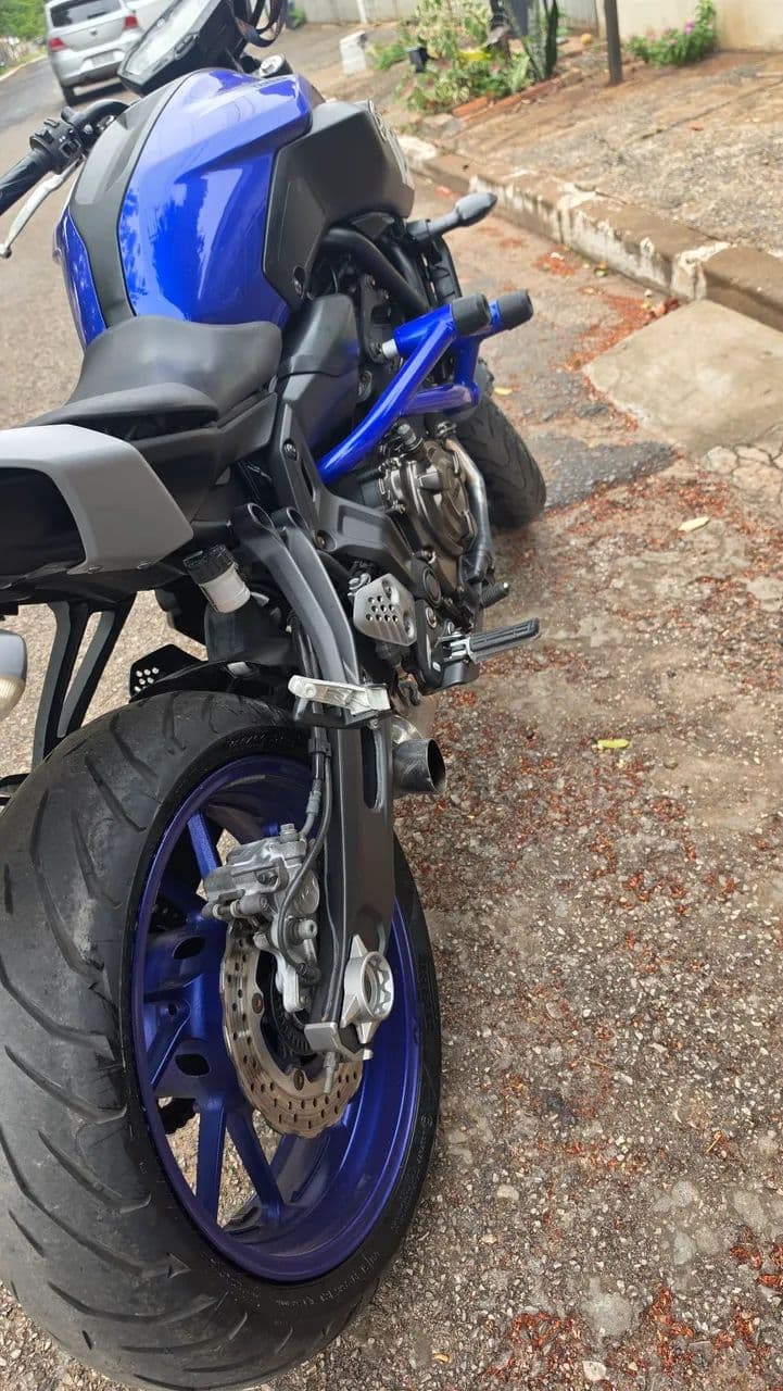 Moto impecável 