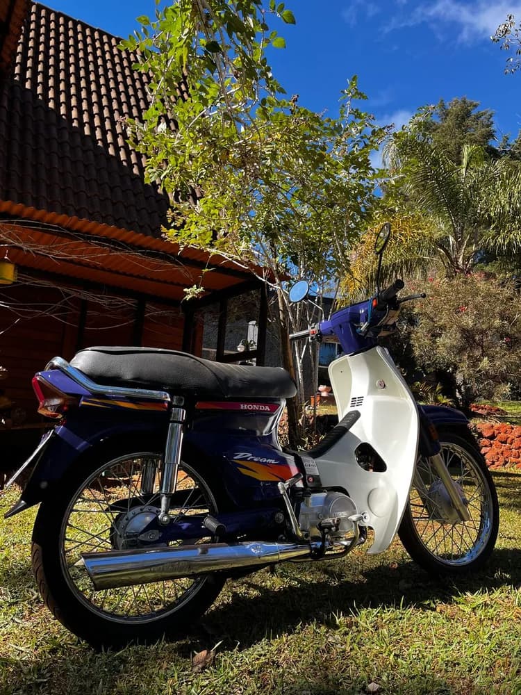 Honda C-100 Dream