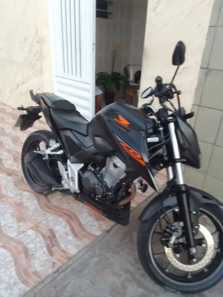 Cb twister preta 