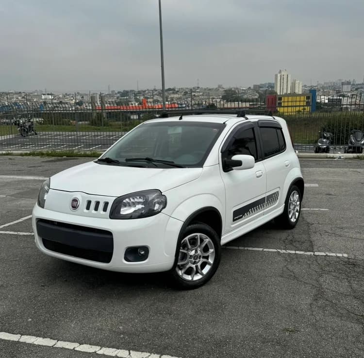 Fiat Uno Sporting 1.4 EVO Fire Flex 8V 4P 2014