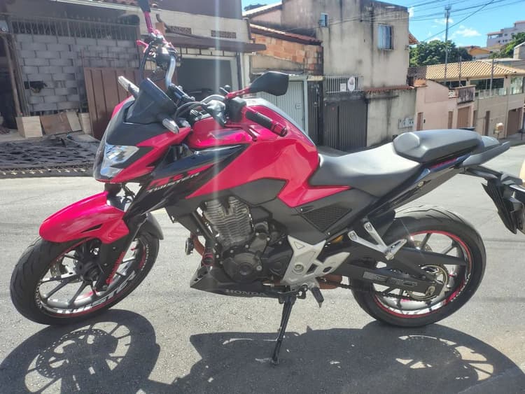 CB 300f Vermelha 