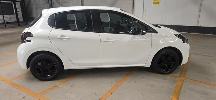 Peugeot 208 Active/active Pack 1.5 Flex 8V 5P 2014