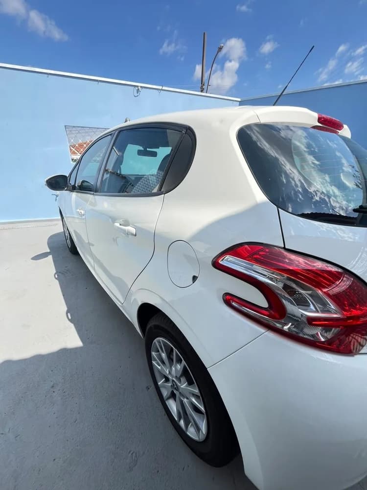 Peugeot 208 Active/active Pack 1.5 Flex 8V 5P 2014
