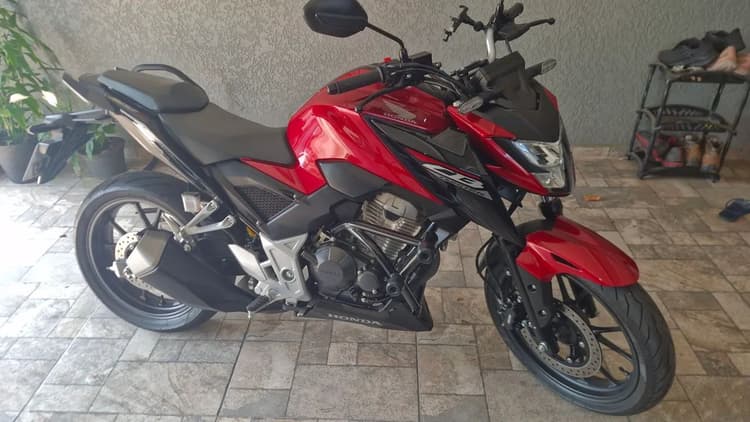 CB 300F - Baixa Quilometragem - Estado de Nova