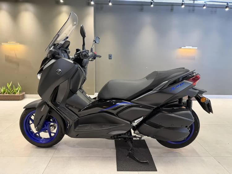 Yamaha Xmax 300 connected abs 2026