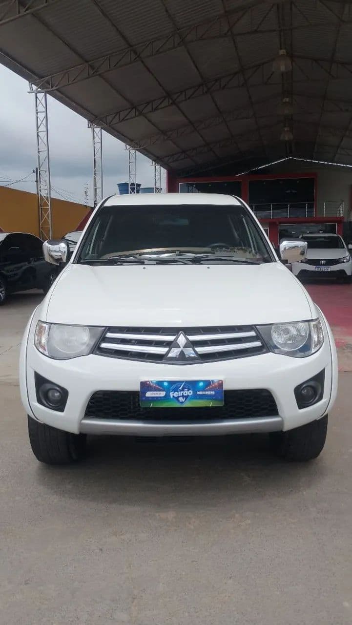 Mitsubishi L200 Triton HLS 2.4 Flex 16V CD Mec. 2016
