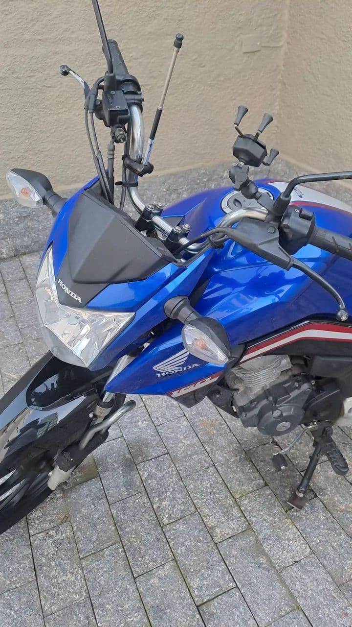 Titan 2021, aceito troca por pcx160