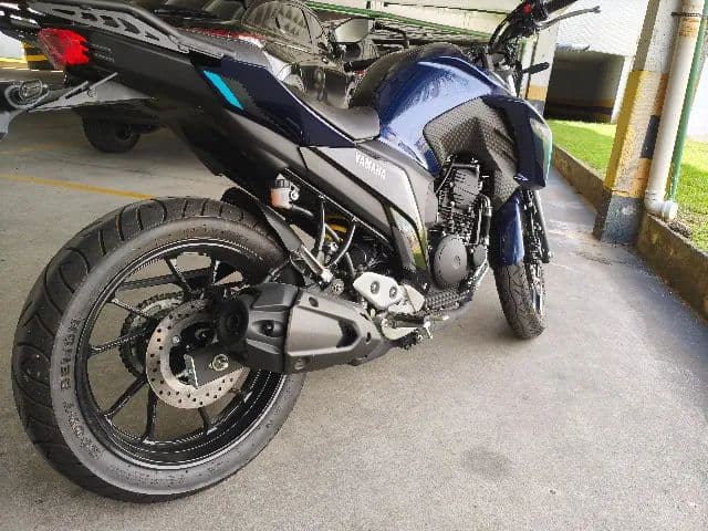 FZ25 2026 (praticamente zero km) 