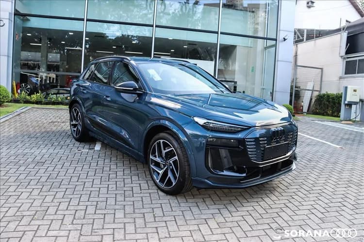 Audi E-Tron Performa. Black Aut. (elétrico) 2025