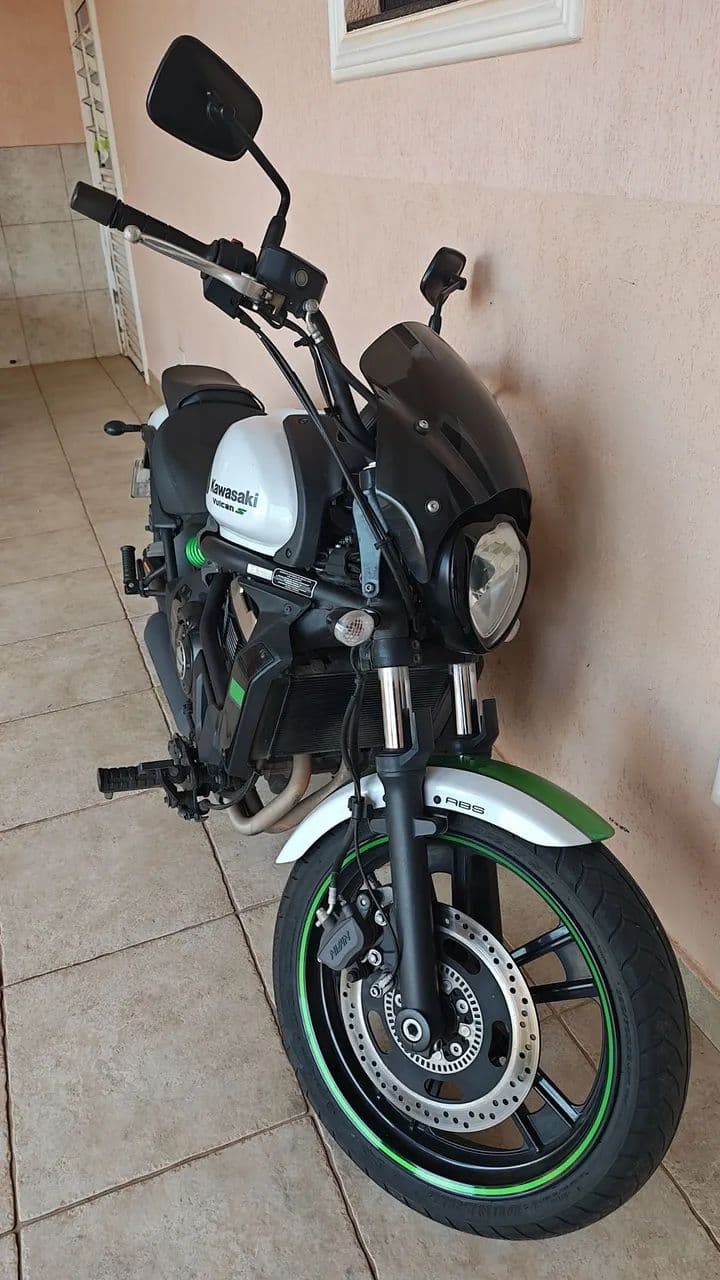 Vulcan S Café 650
