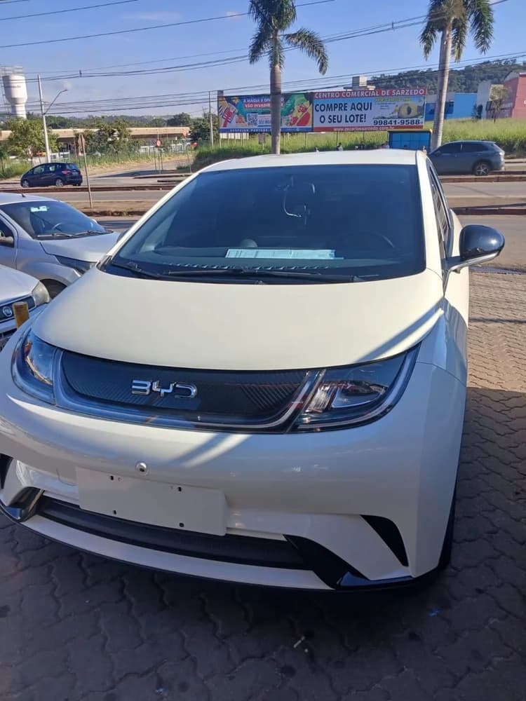 BYD Dolphin EV (Elétrico) 2025