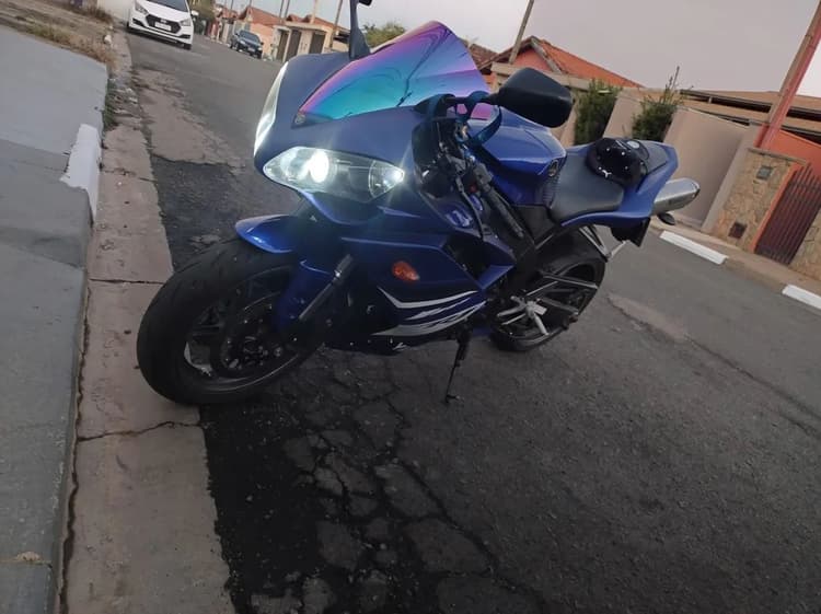 R1, Yamaha 