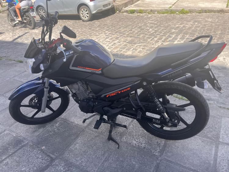 VENDO MOTO FACTOR 2024
