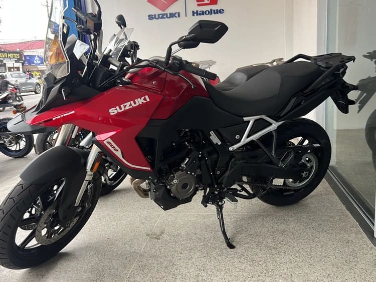 SUZUKI V-STROM 800