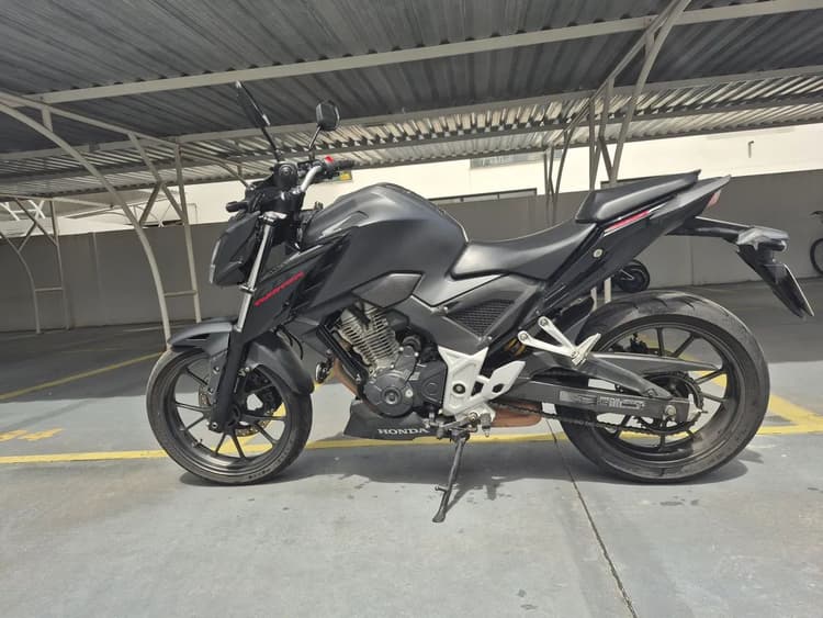 CB 300F Twister