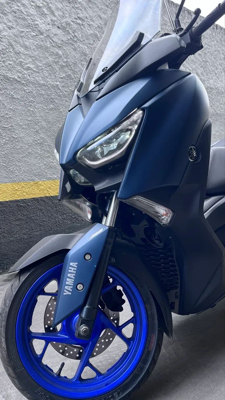 X Max 250 Muito nova