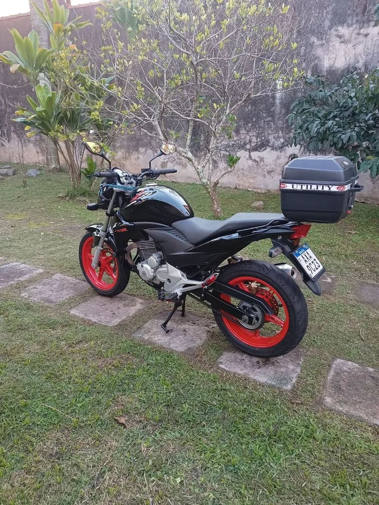 CB 300R 