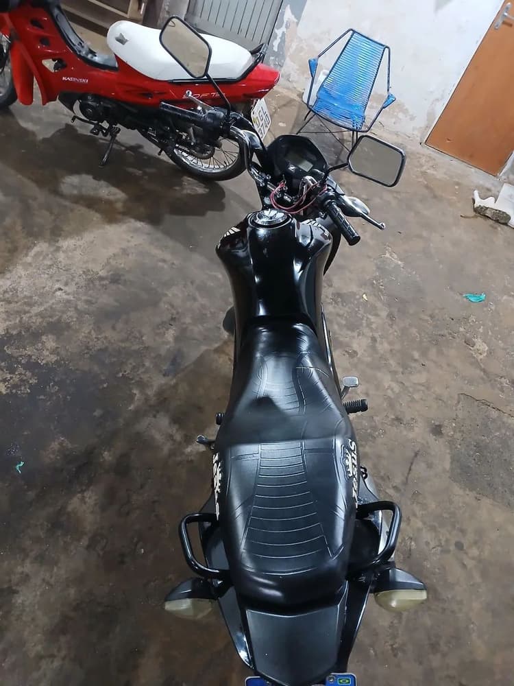Vendo fan 2014 emplacada 