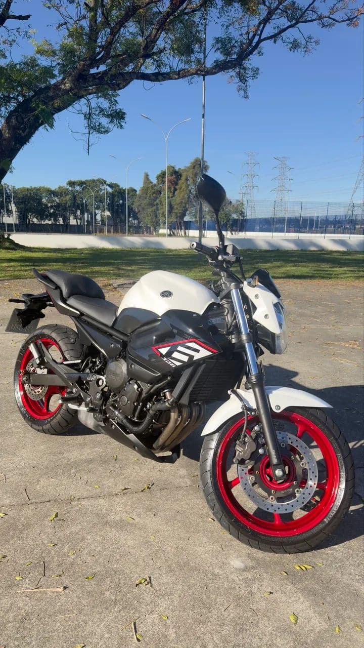XJ6 2015