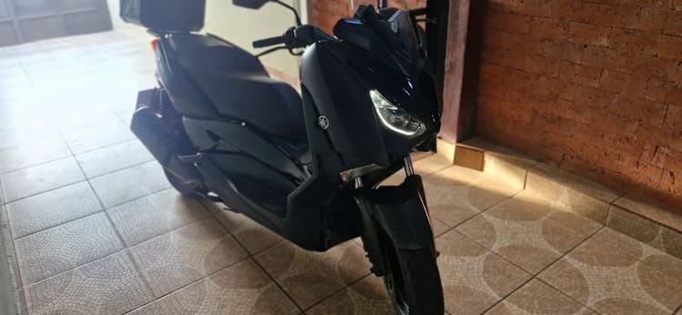 Xmax perfeito estado 