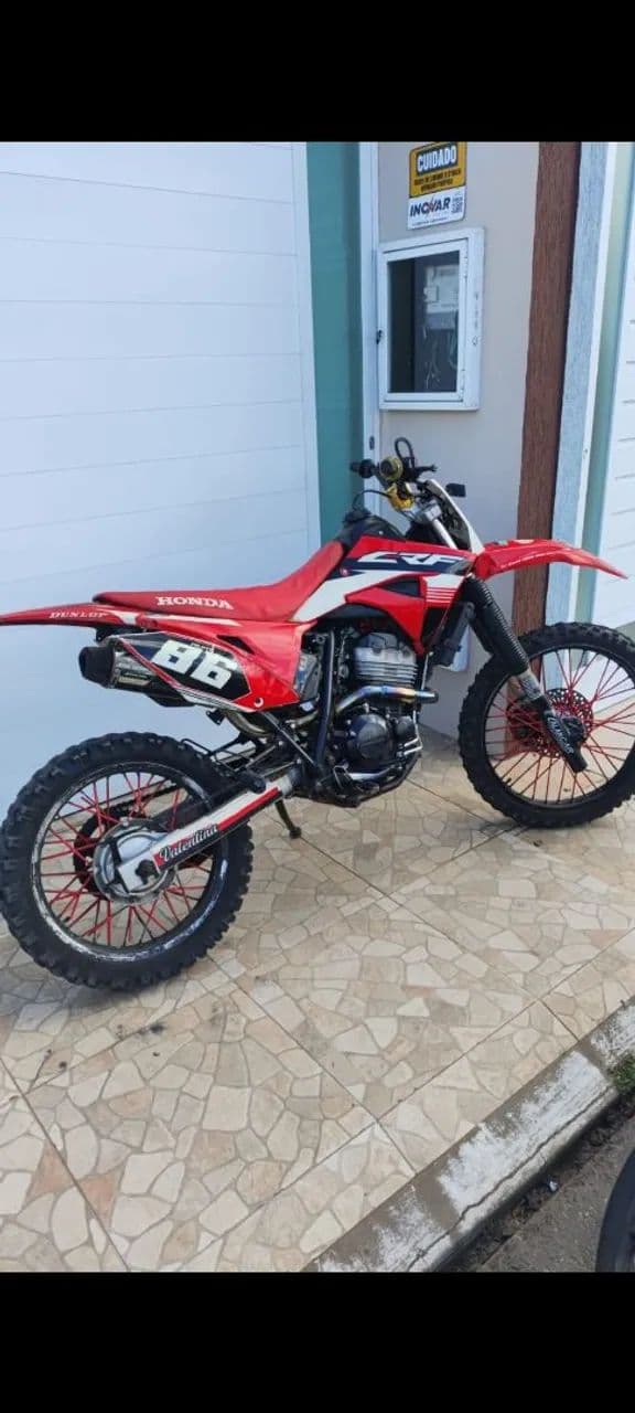 Tornado 250 pra trilha