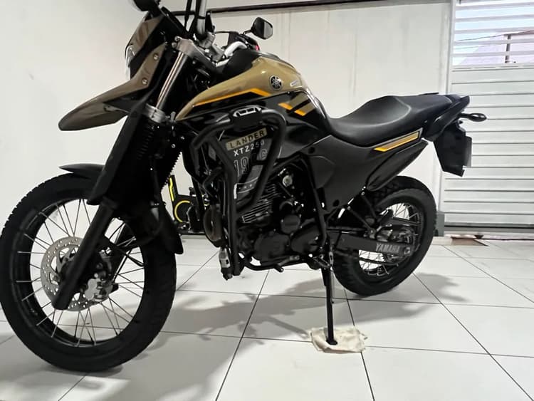Lander 250 Equipada Impecável 