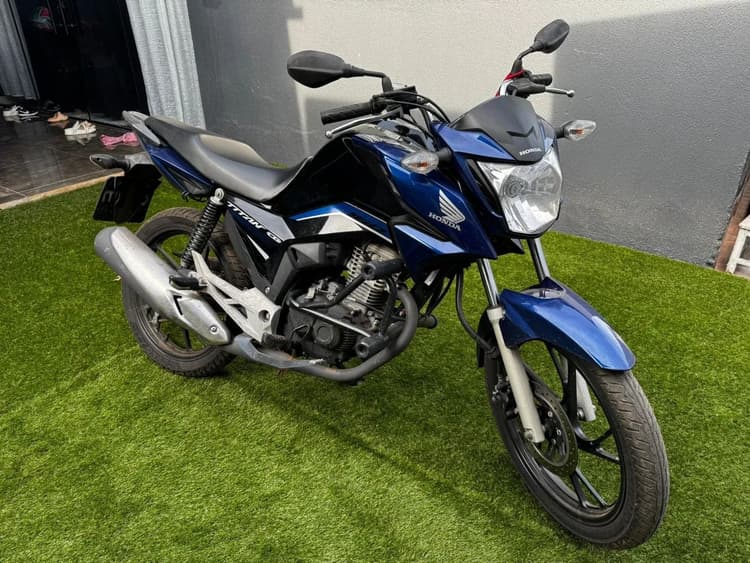 Vendo Titan 2024 quitada