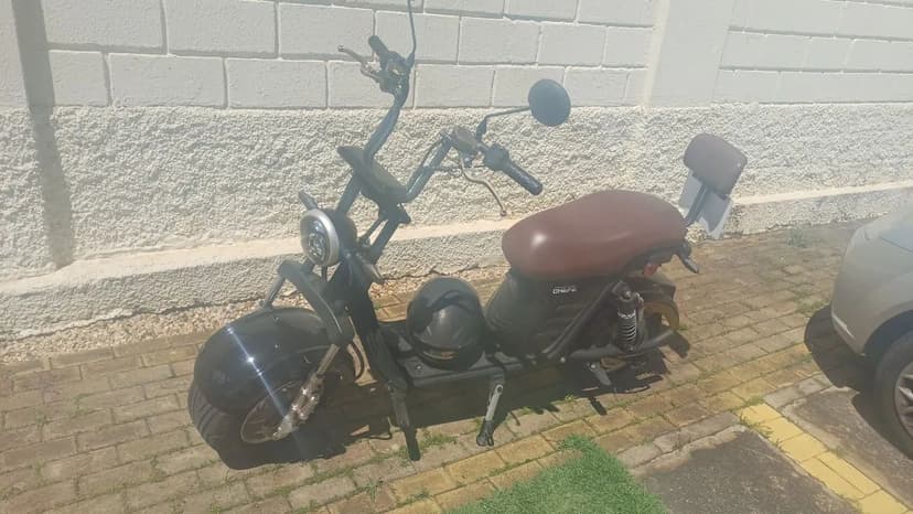 Moto elétricasemi nova