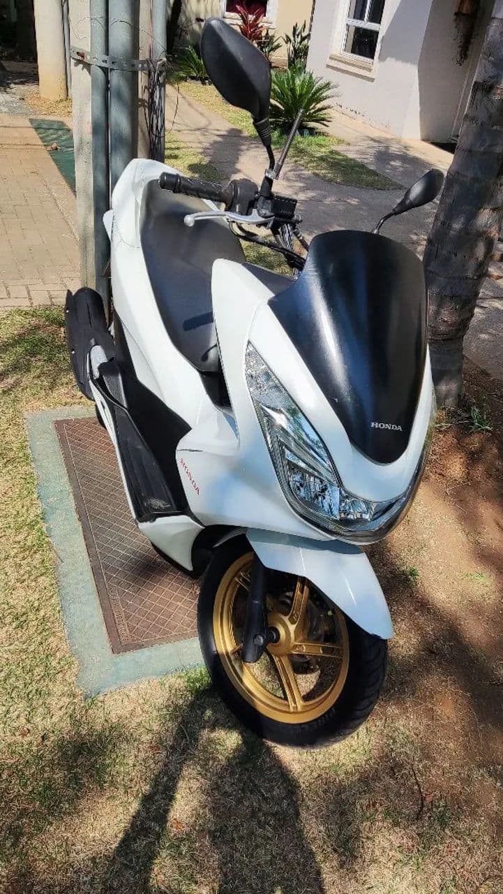 Honda PCX DLX 150 2016