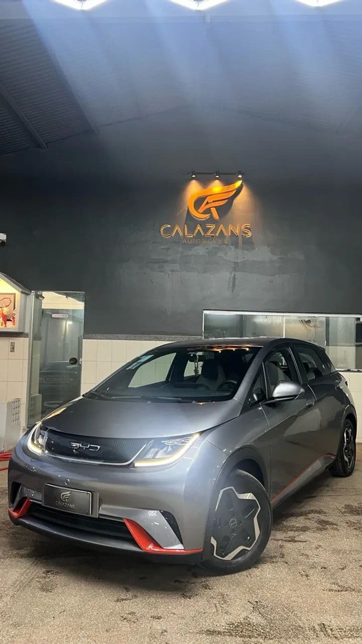 BYD Dolphin EV (Elétrico) 2025