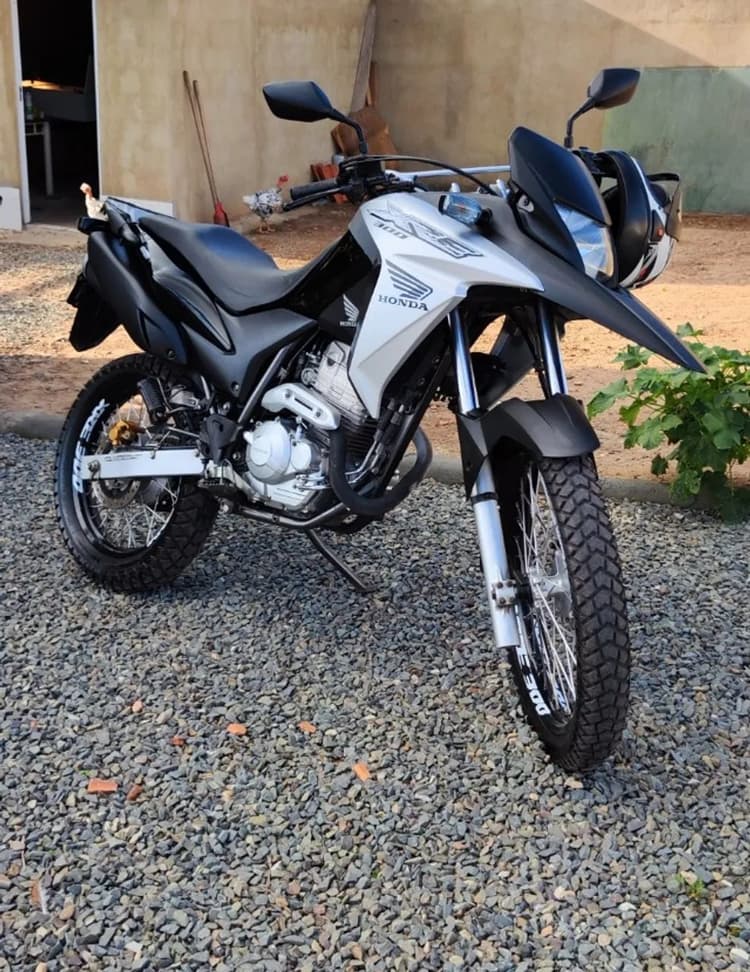 Vende-se XRE 300 