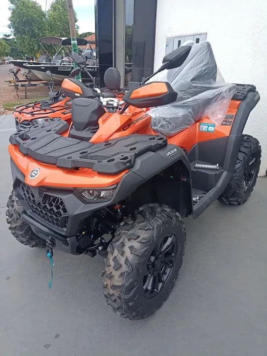 Quadriciclo Cforce 1000