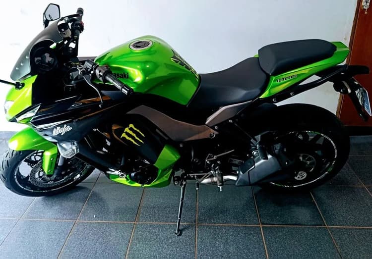 Kawasaki ninja 1000 cc