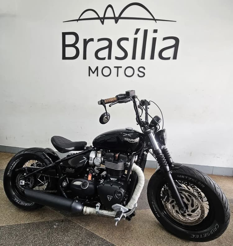 Triumph Bobber black 