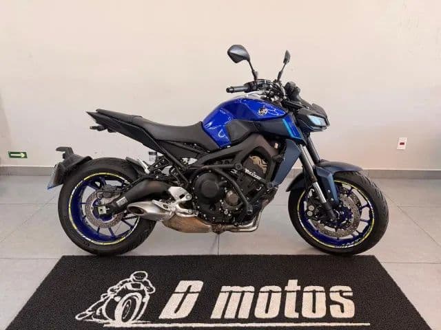 YAMAHA MT-09