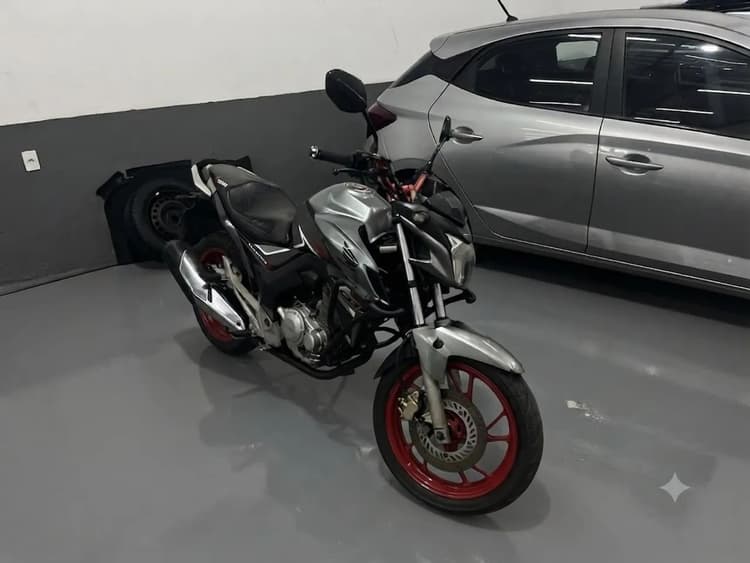 CB 250F Twister 