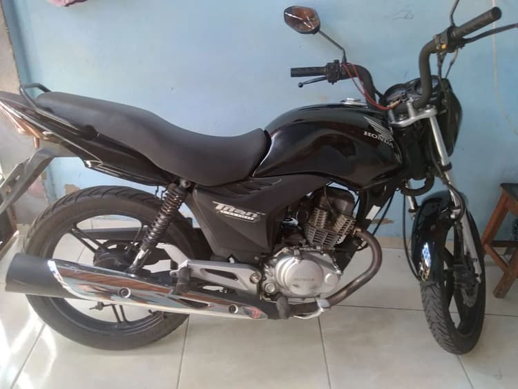 Vende se titan 150 