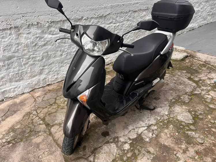 Honda lead 2010