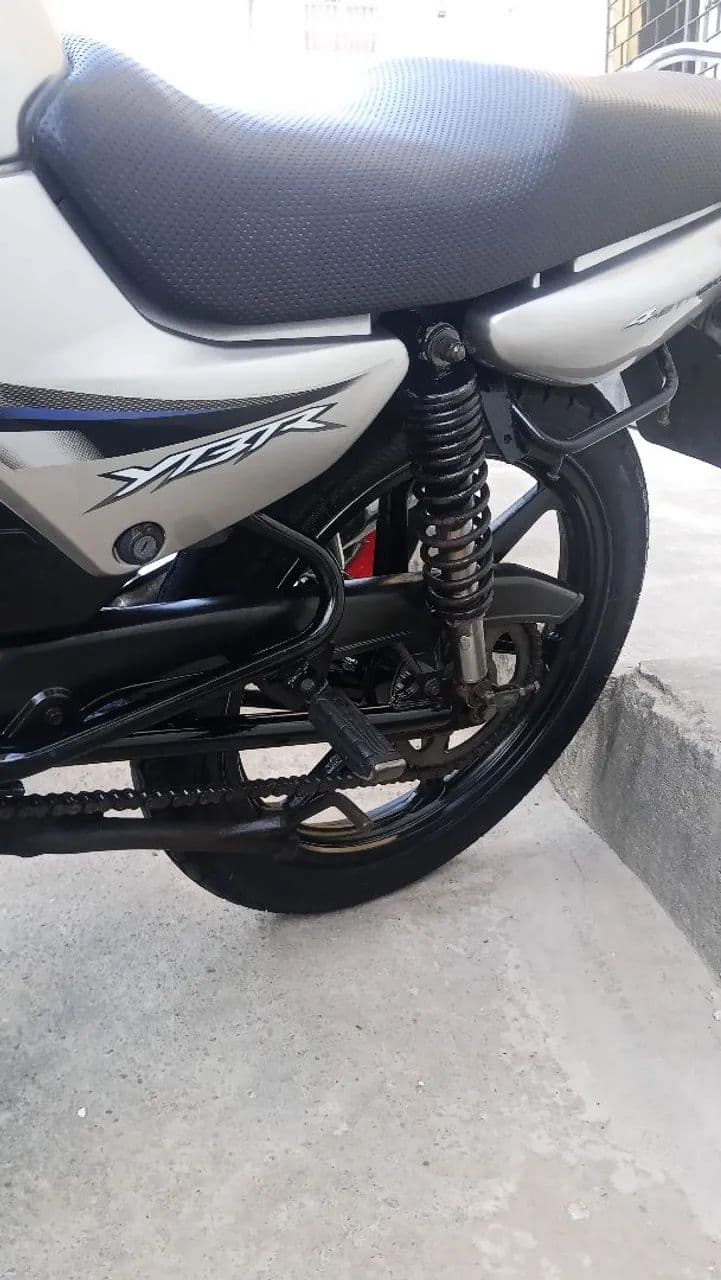 YBR 125
