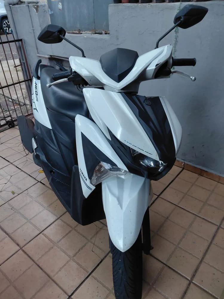 Vende se moto neo 2017