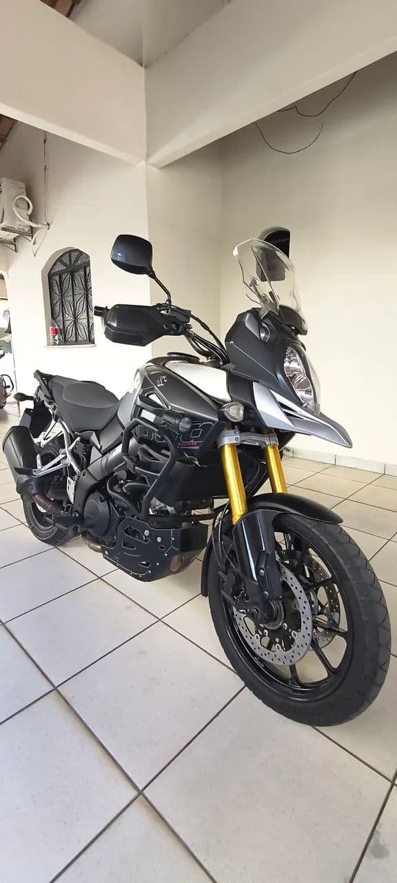 SUZUKI V-STROM 1000 