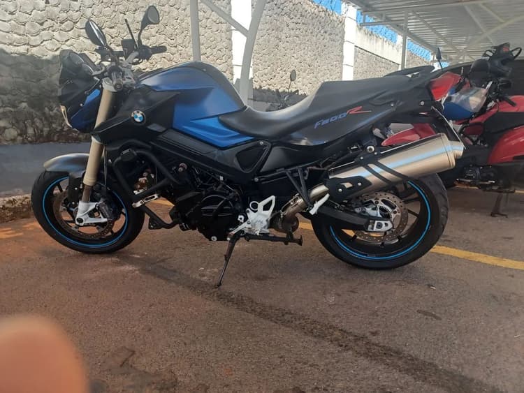 Moto semi nova