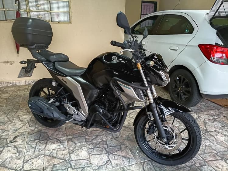 Fazer 250 preta