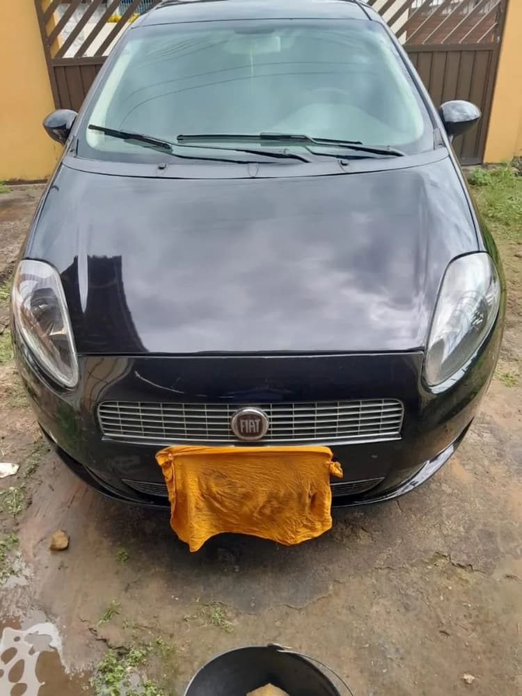 Fiat Punto Essence Dualogic 1.6 Flex 16V 5P 2011
