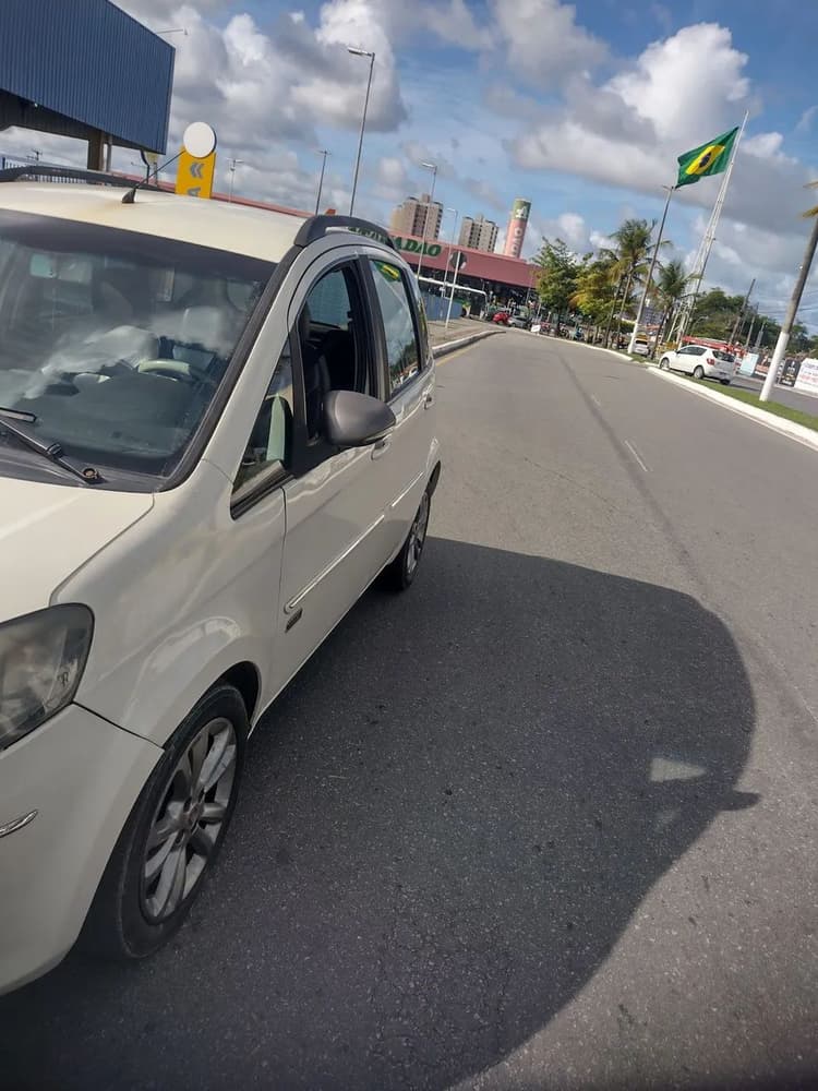 Fiat Idea Essence 1.6 Flex 16V 5P 2016